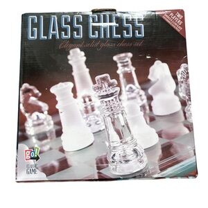 go! | Classic Game Glass Chess Set - Clear and Frosted